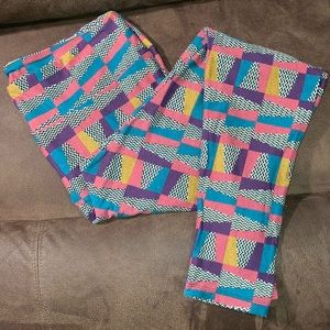 LuLaRoe • Tall & Curvy Leggings